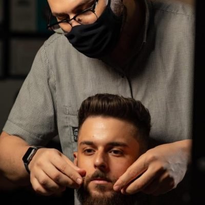 Modelagem de barba na Barbearia Lumberjack, Uberlândia