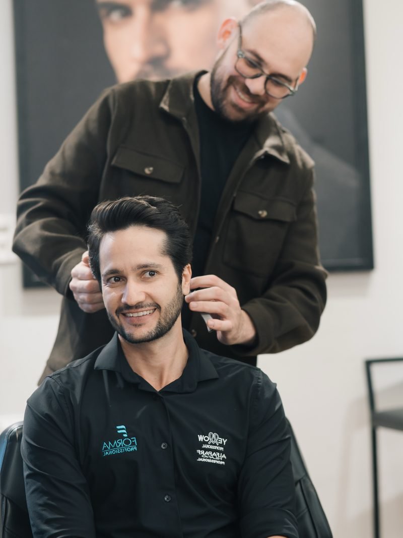 Atendimento de corte e barba na Barbearia Lumberjack, Uberlândia