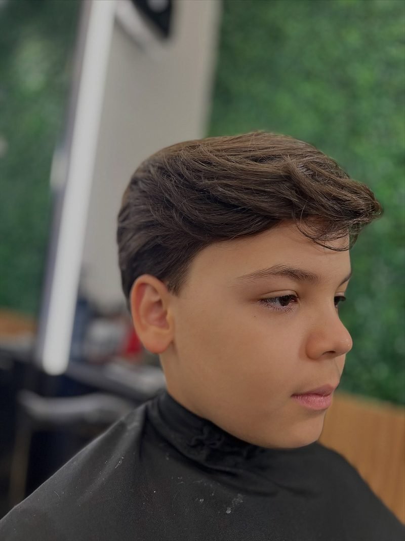 Corte e barba com acabamento na Barbearia Lumberjack, Centro de Uberlândia